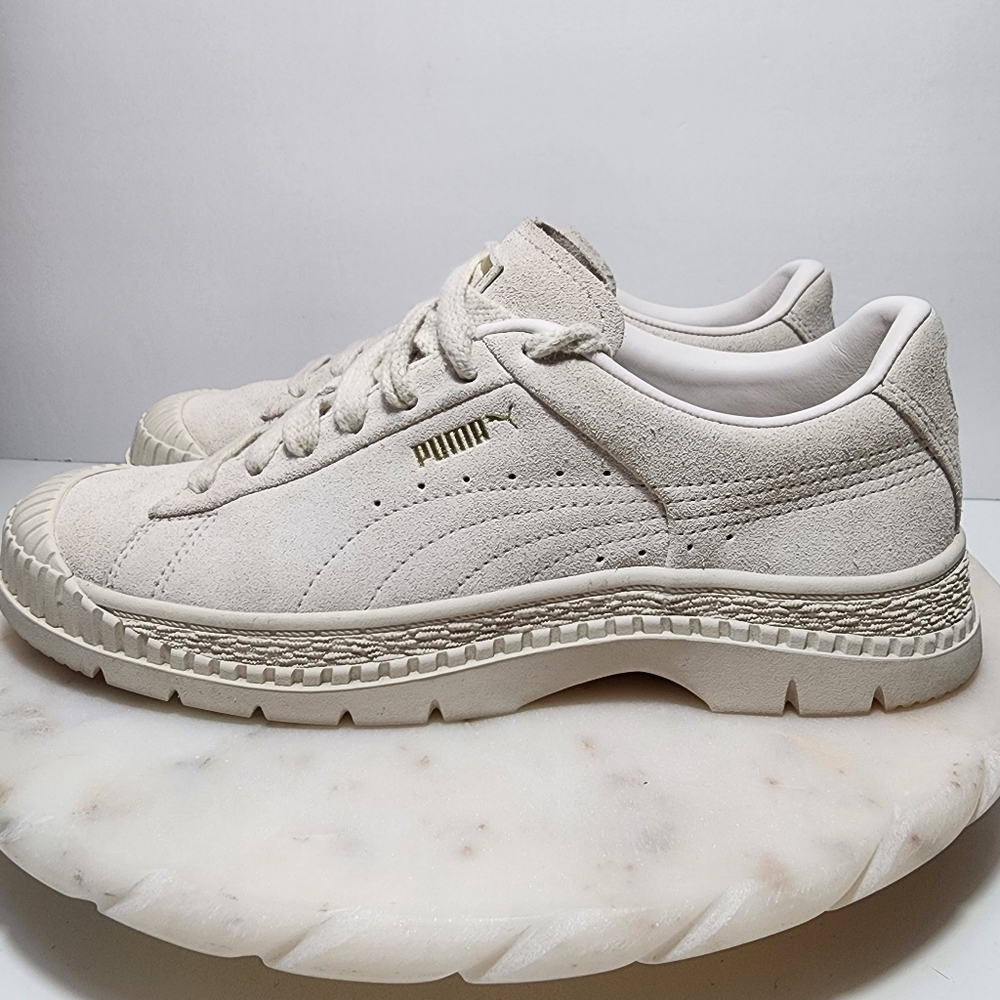 Puma Women's Shoes Size 8.5 Utility Suede 'Pastel Parchment 370981-02